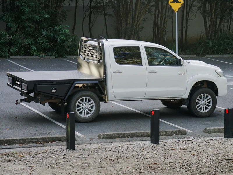 Toyota Hilux N70 — Tray