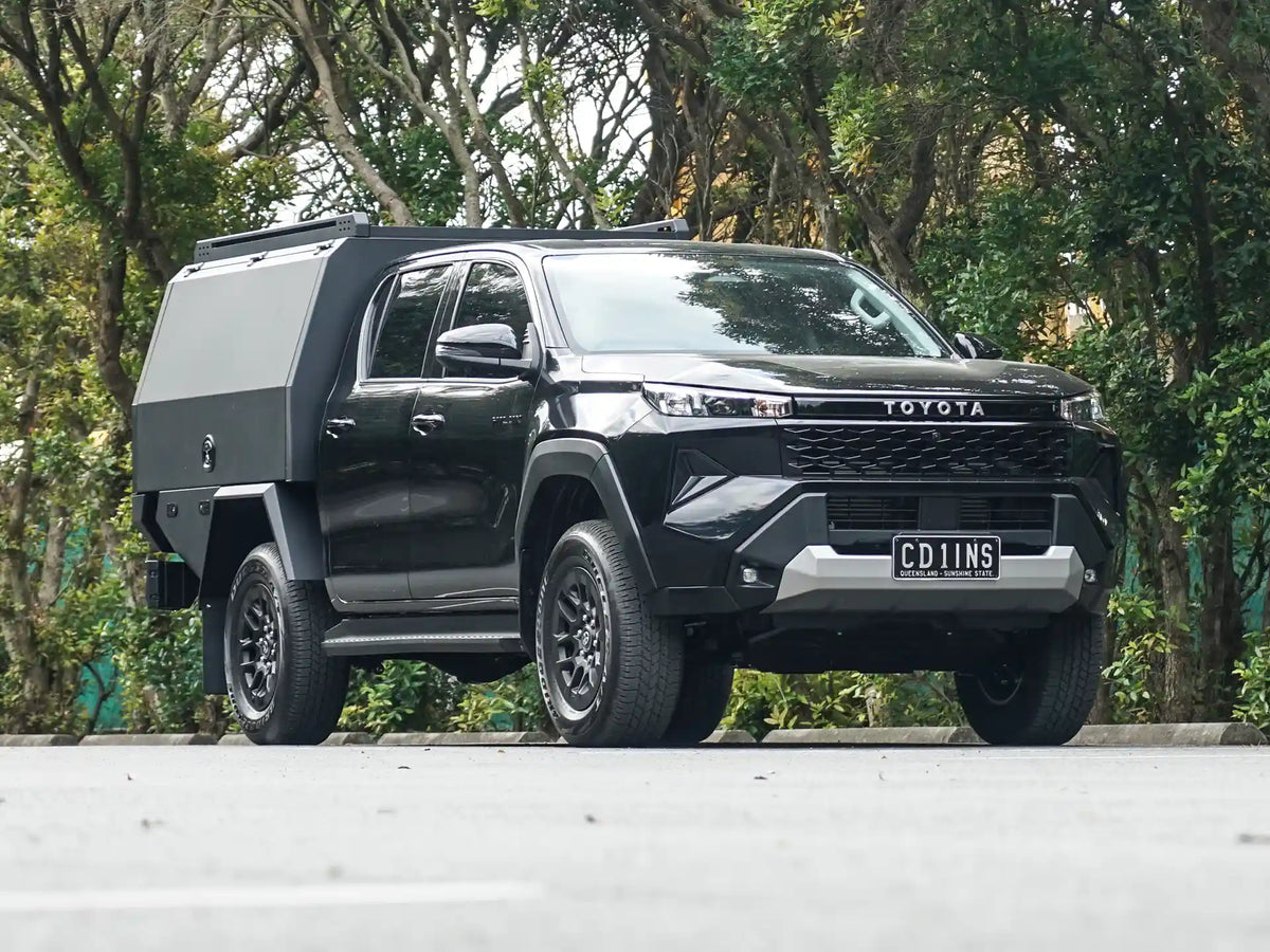 Toyota Hilux N90 — Service Body