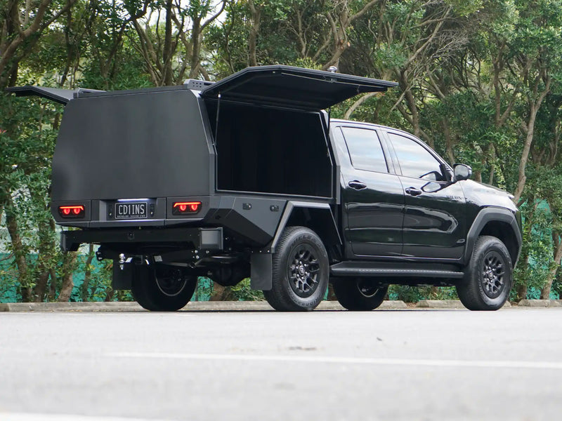 Toyota Hilux N90 — Service Body